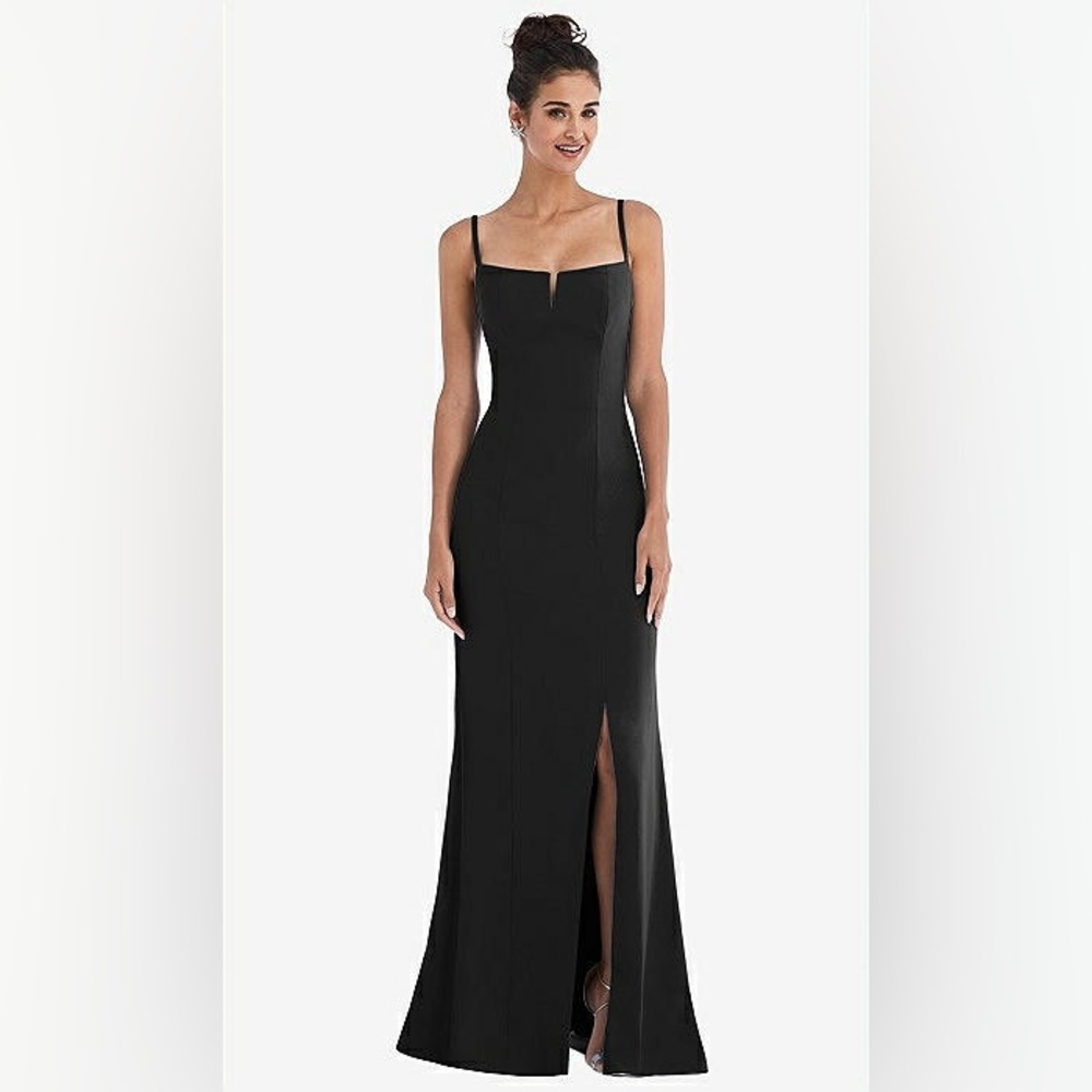 NOTCH CREPE TRUMPET GOWN WITH FRONT SLIT IN BLACK Size 6R